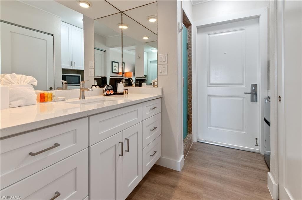 900 Broad Ave S 133/134, Naples, FL 34102-11