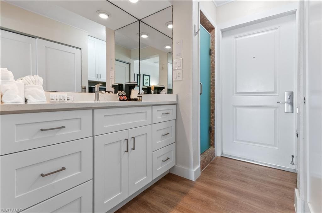 900 Broad Ave S 133/134, Naples, FL 34102-18