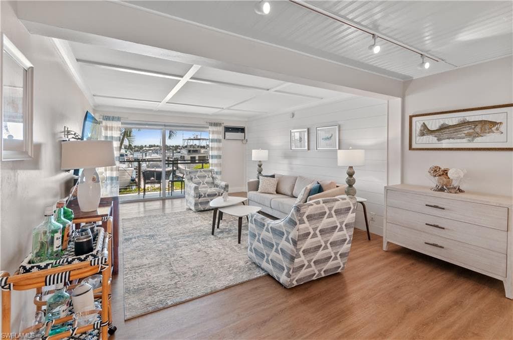 900 Broad Ave S 133/134, Naples, FL 34102-1