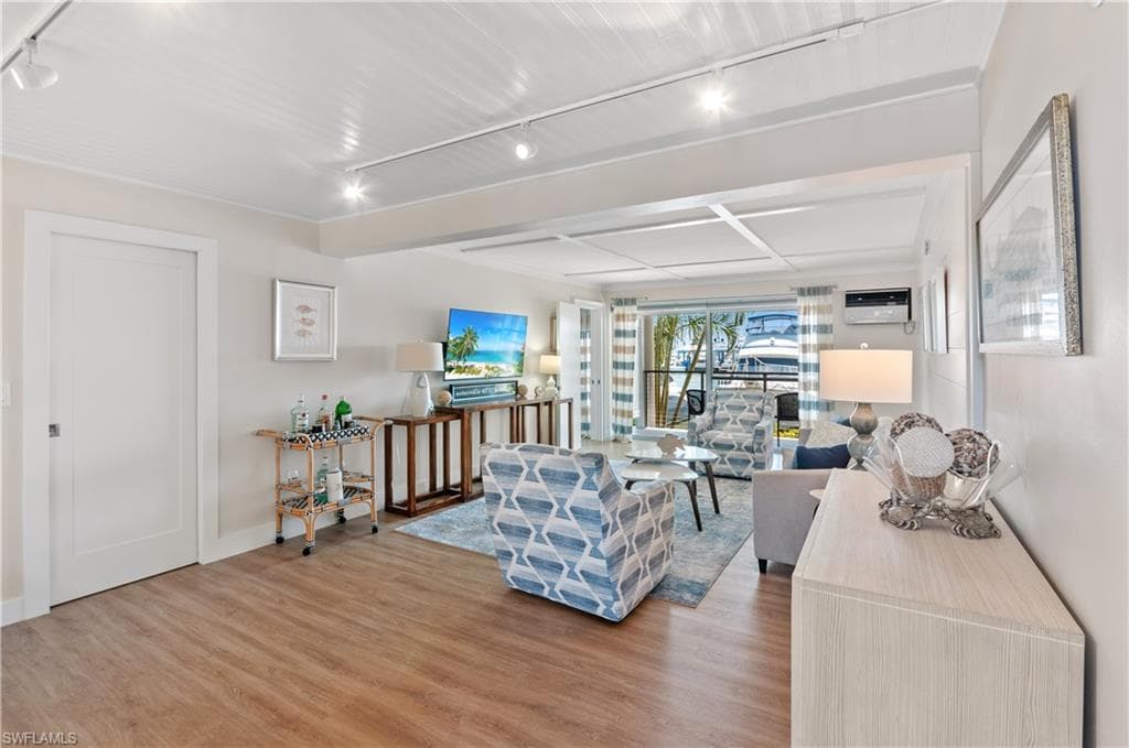 900 Broad Ave S 133/134, Naples, FL 34102-2