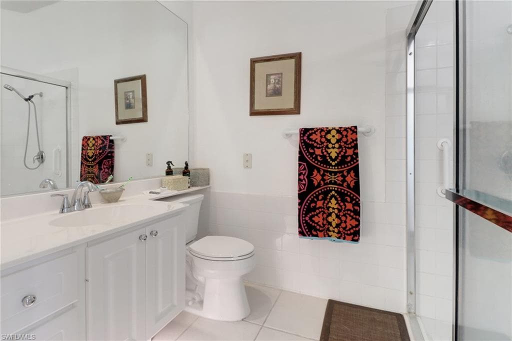 5047 Jarvis Ln, Naples, FL 34119-10