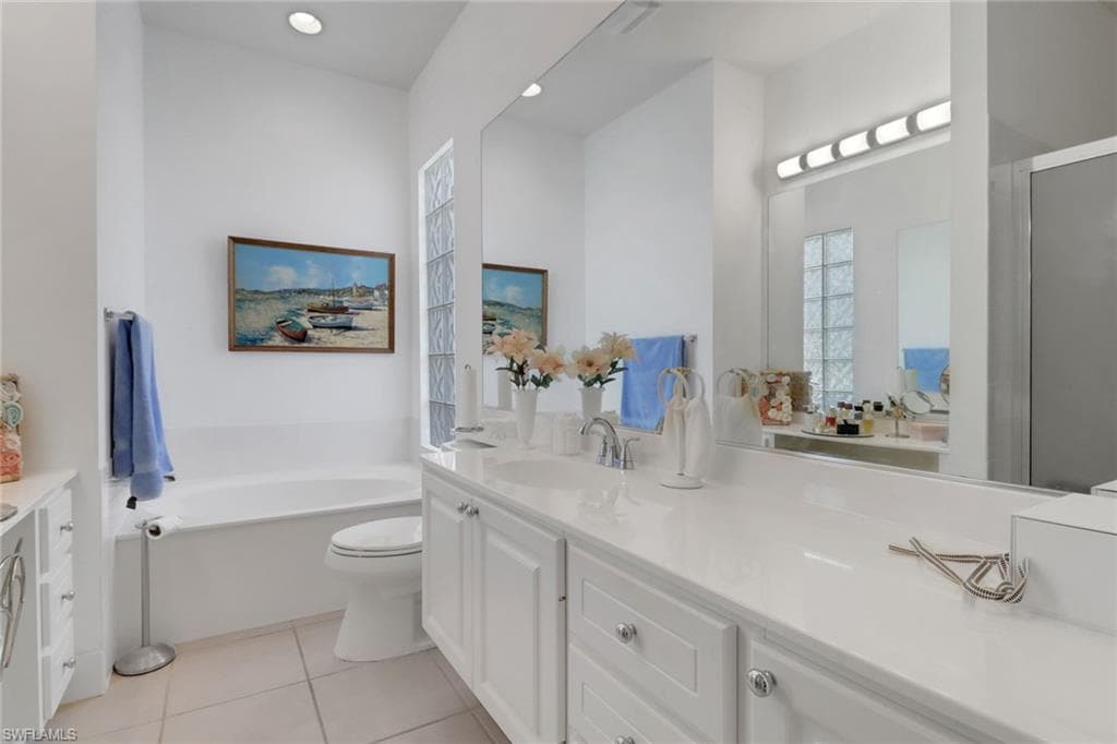 5047 Jarvis Ln, Naples, FL 34119-11