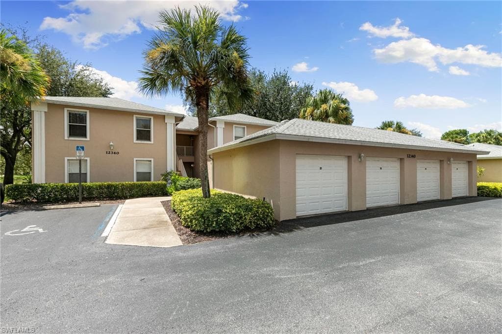 12340 Notting Hill Ln 23, Bonita Springs, FL 34135-1