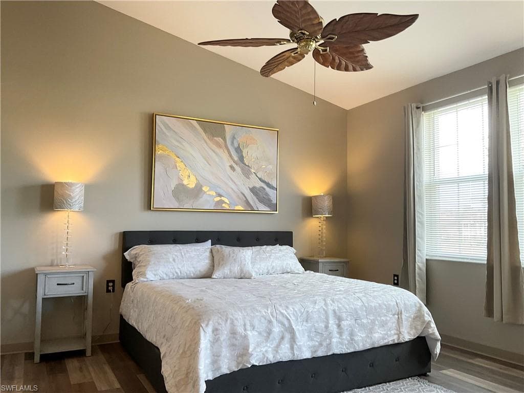 3060 Horizon Ln 1404, Naples, FL 34109-16