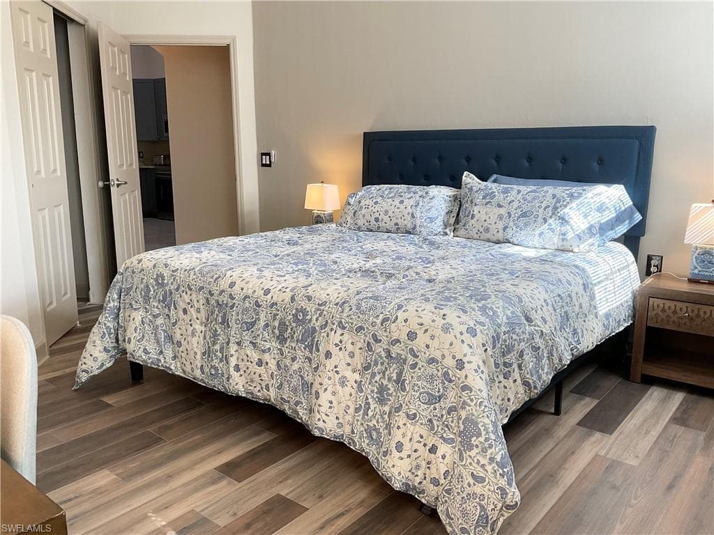 3060 Horizon Ln 1404, Naples, FL 34109-26