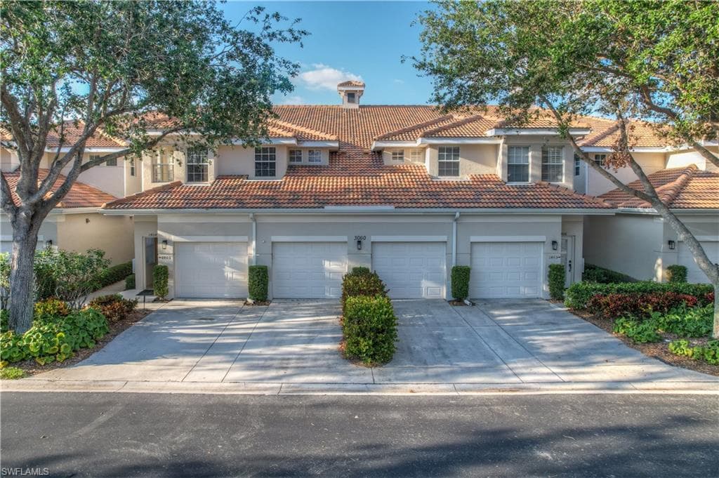 3060 Horizon Ln 1404, Naples, FL 34109-1