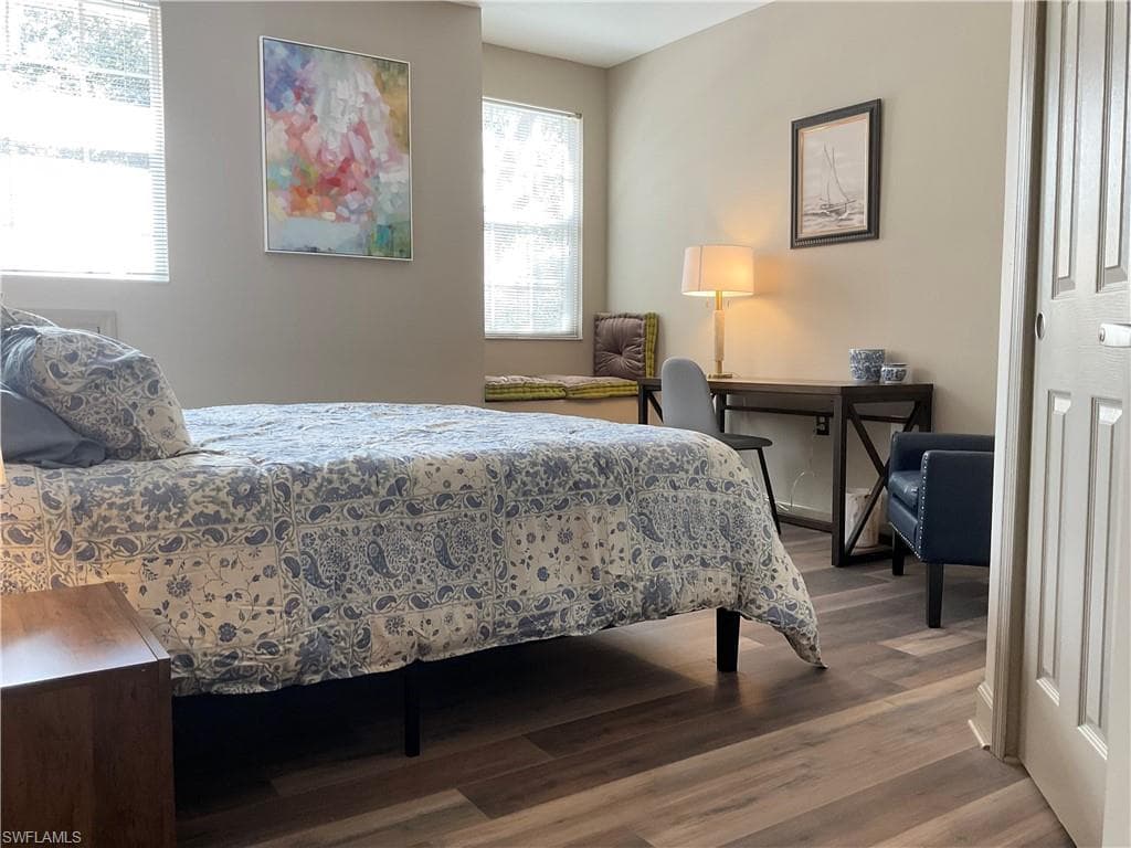 3060 Horizon Ln 1404, Naples, FL 34109-28