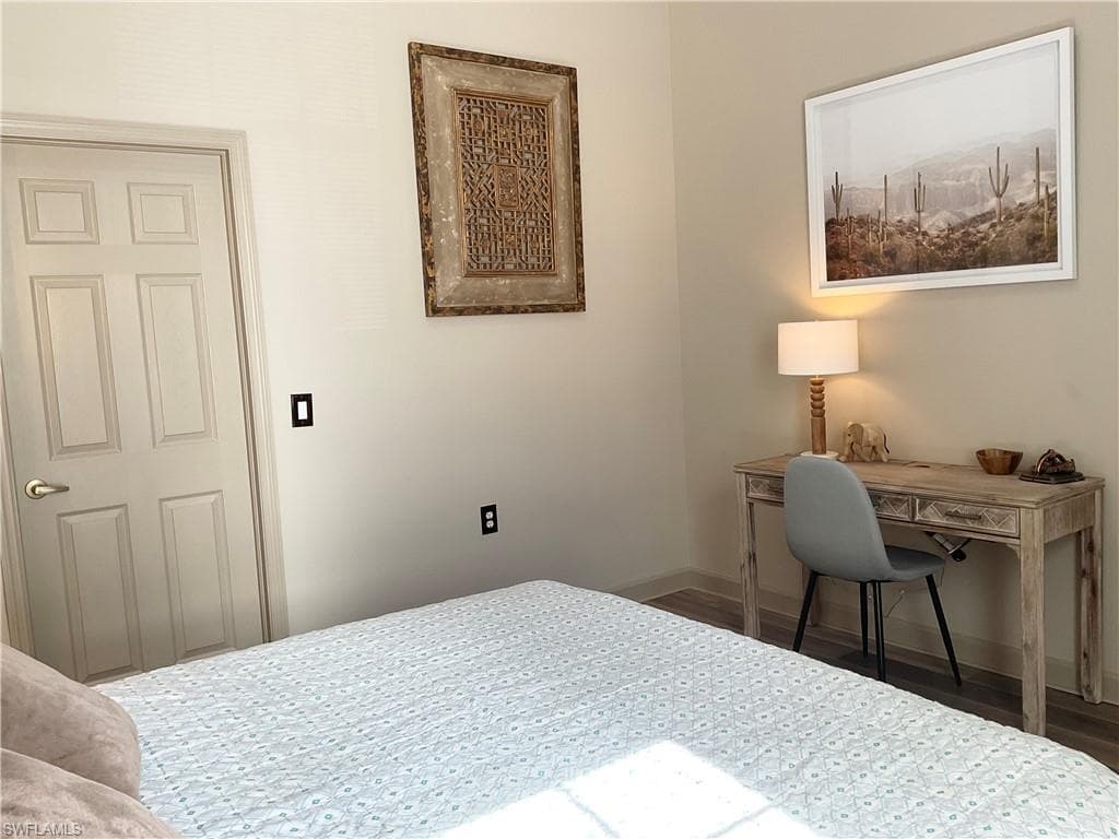 3060 Horizon Ln 1404, Naples, FL 34109-30