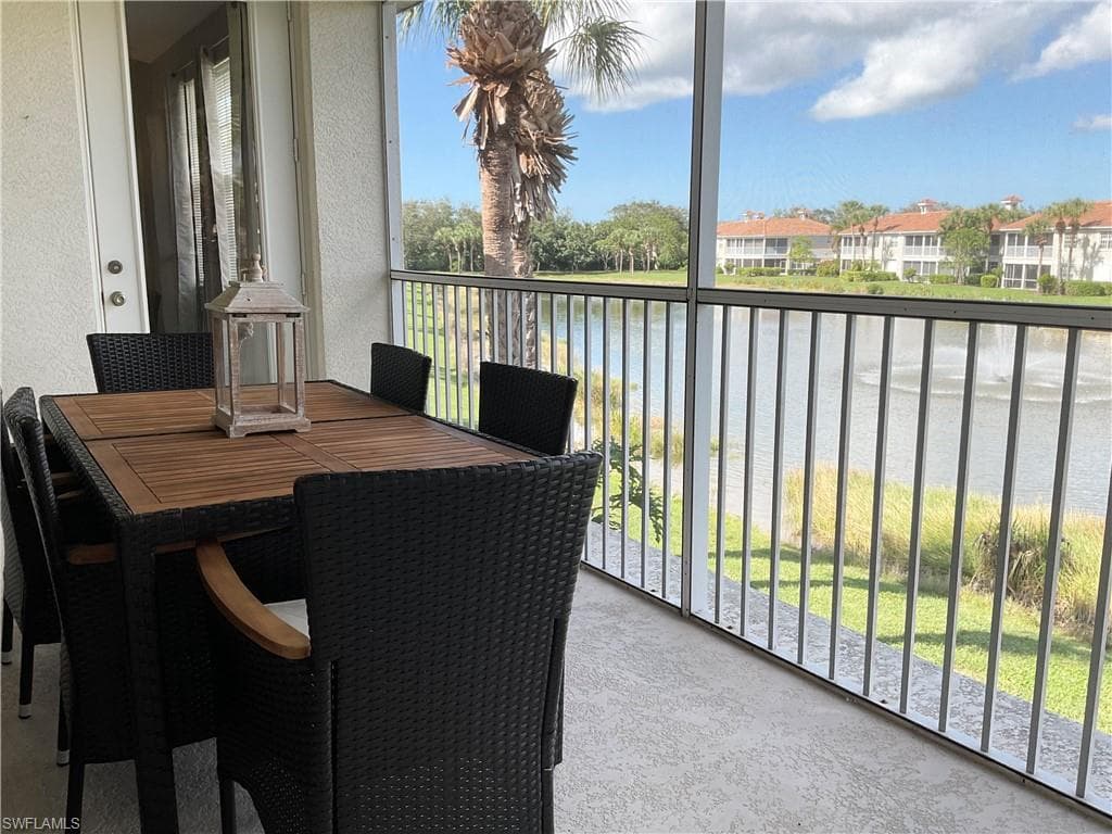 3060 Horizon Ln 1404, Naples, FL 34109-37