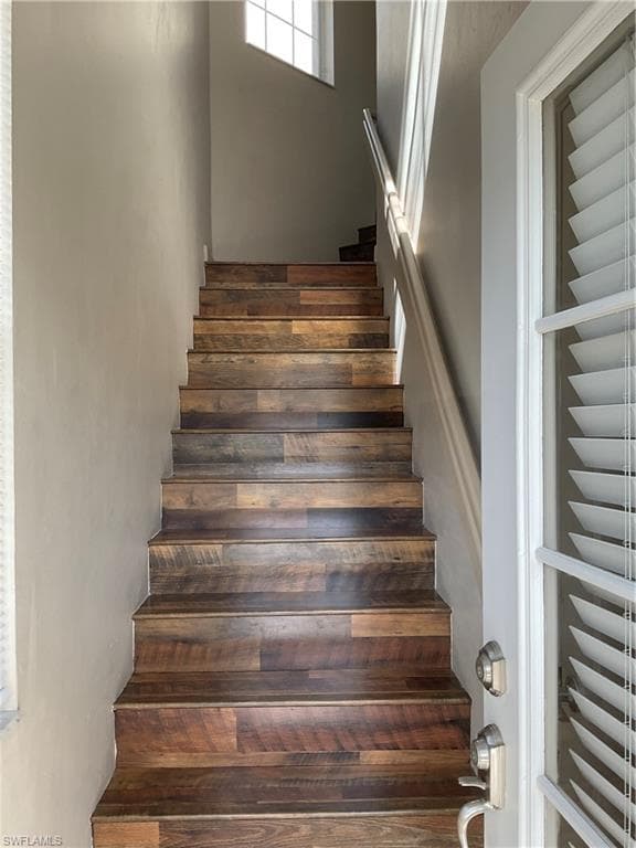 3060 Horizon Ln 1404, Naples, FL 34109-2