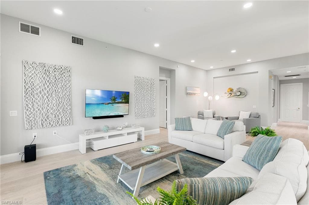 3031 Marengo Ct 101, Naples, FL 34114-5