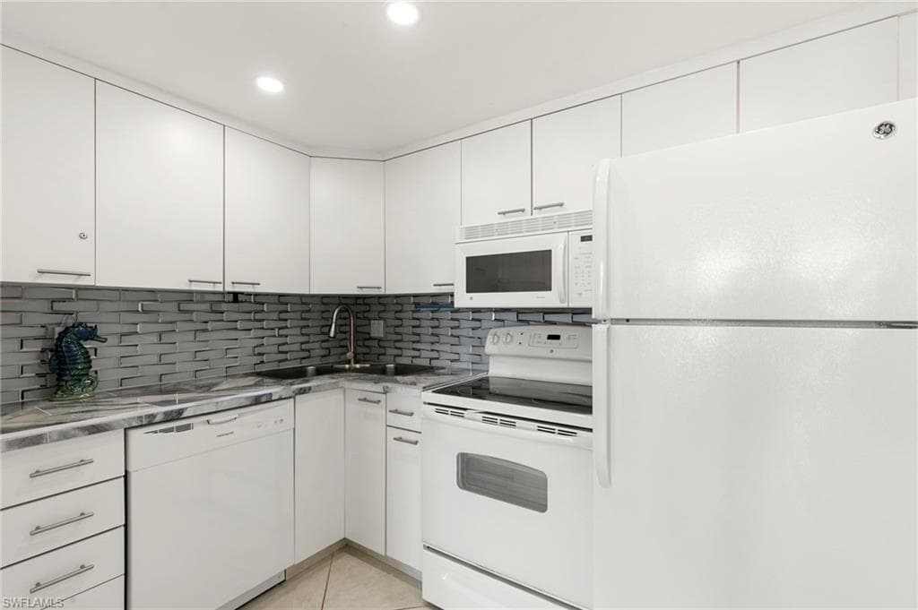 180 Seaview Ct 414, Marco Island, FL 34145-4