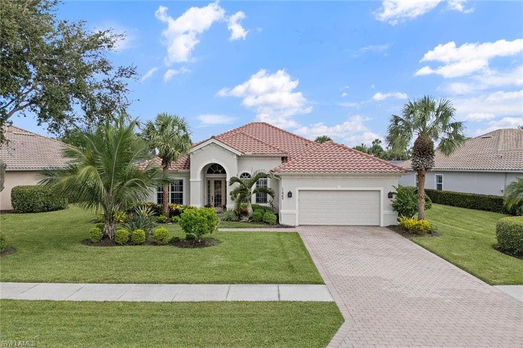 11945 Heather Woods Ct, Naples, FL 34120-37