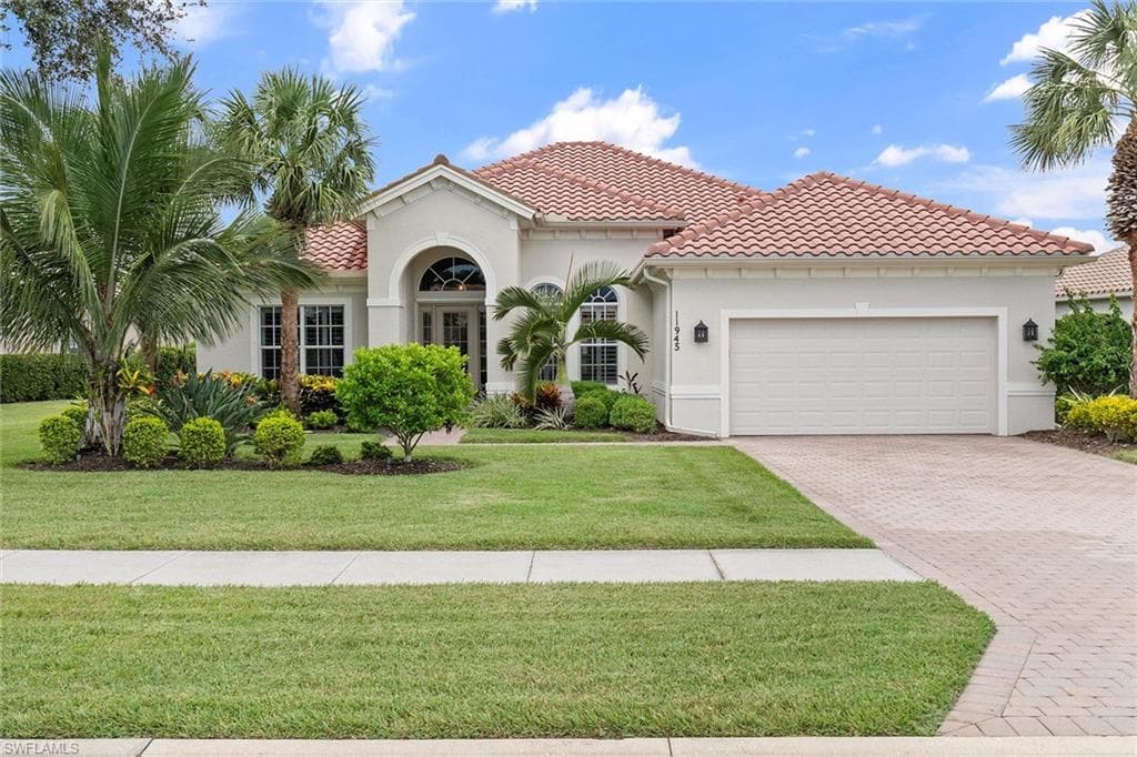 11945 Heather Woods Ct, Naples, FL 34120-39