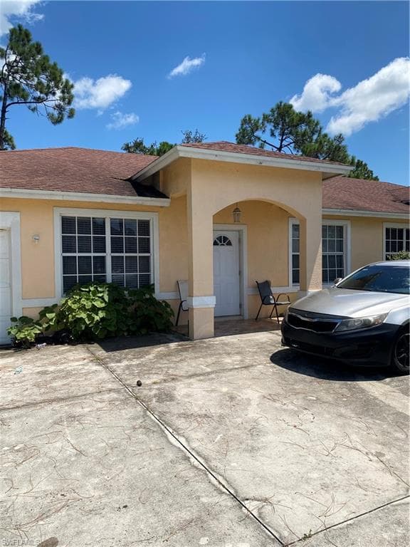 4542 30th St SW, Lehigh Acres, FL 33973-17
