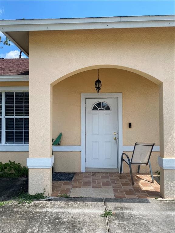 4542 30th St SW, Lehigh Acres, FL 33973-18