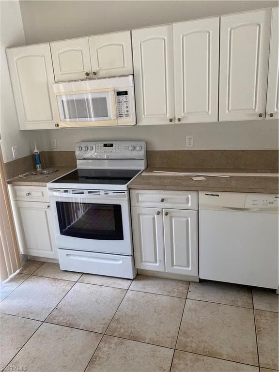 4542 30th St SW, Lehigh Acres, FL 33973-2