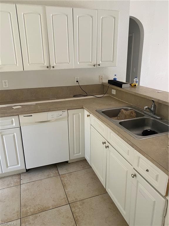 4542 30th St SW, Lehigh Acres, FL 33973-3