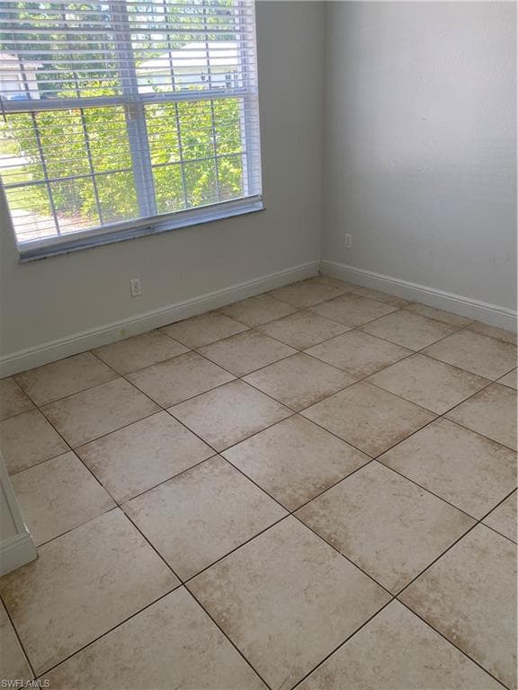 4542 30th St SW, Lehigh Acres, FL 33973-7