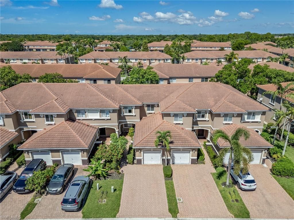 9654 Roundstone Cir, Fort Myers, FL 33967-9
