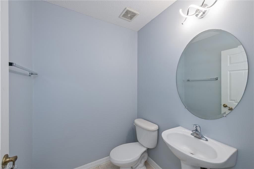 9654 Roundstone Cir, Fort Myers, FL 33967-18