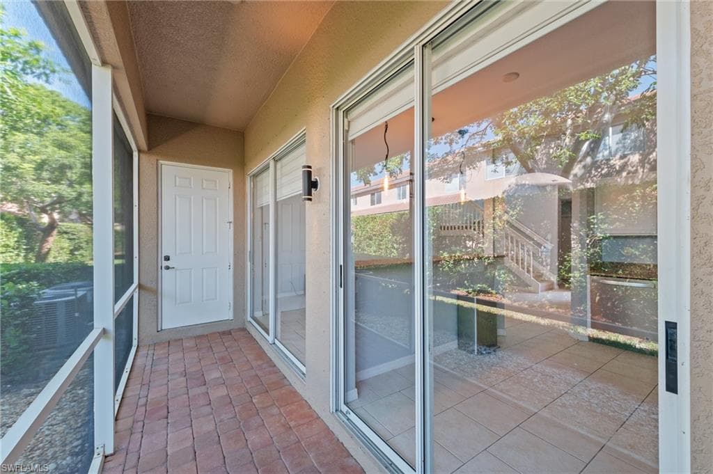 9654 Roundstone Cir, Fort Myers, FL 33967-19