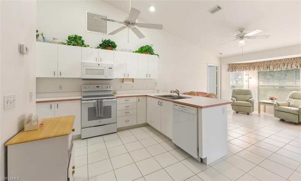 121 Estelle Dr, Naples, FL 34112-8