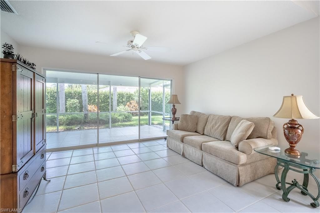 4159 Saint George Ln, Naples, FL 34119-9