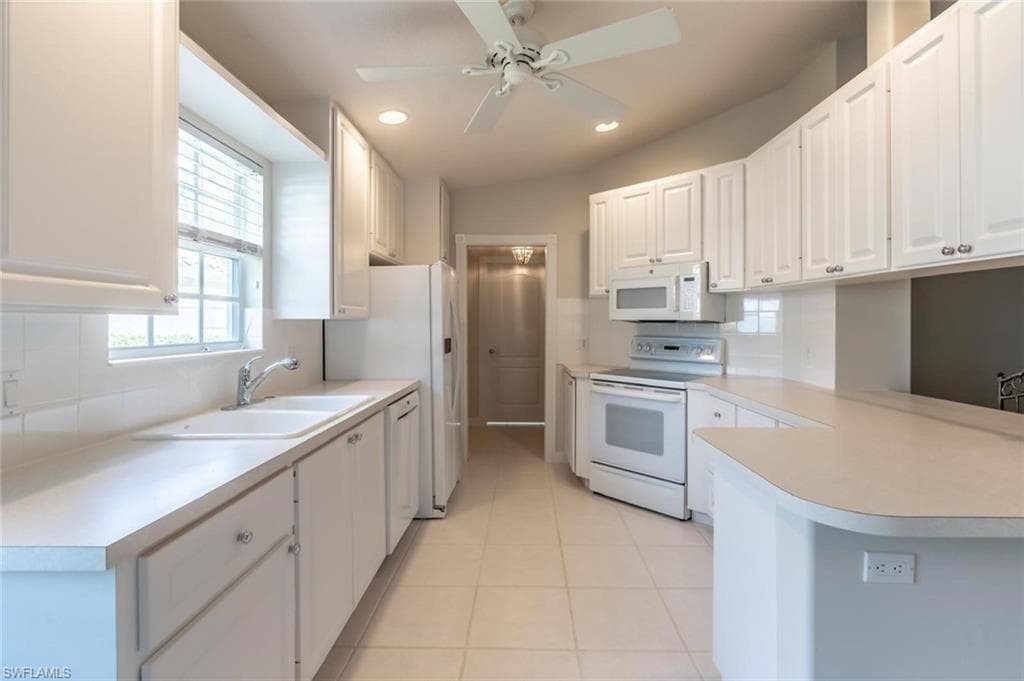 4159 Saint George Ln, Naples, FL 34119-18
