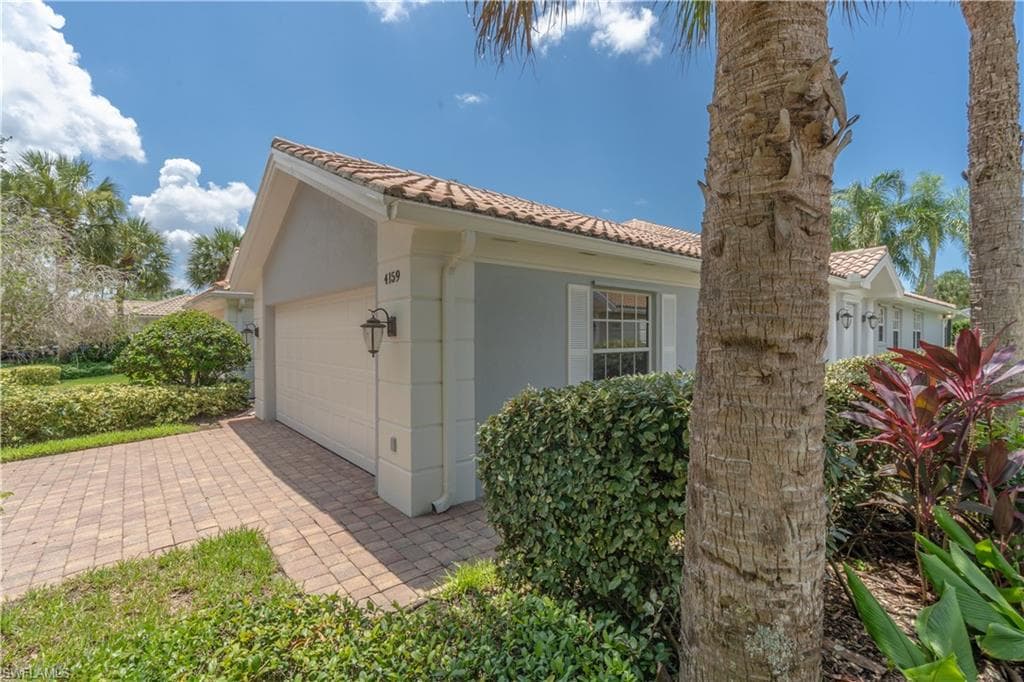 4159 Saint George Ln, Naples, FL 34119-3