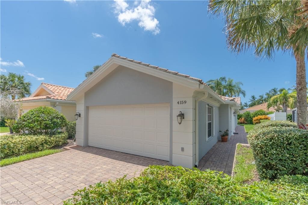 4159 Saint George Ln, Naples, FL 34119-4