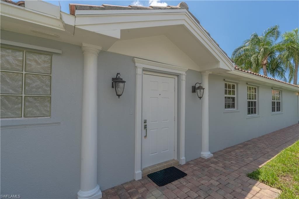 4159 Saint George Ln, Naples, FL 34119-6