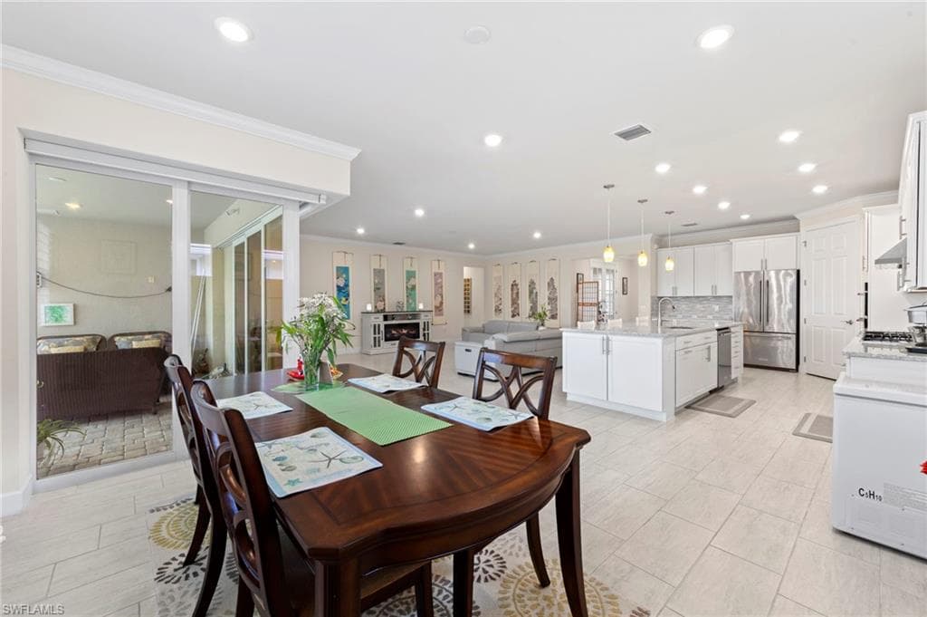 10530 Jackson Square Dr, Estero, FL 33928-17