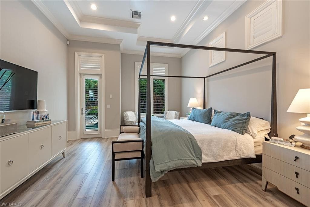 2087 Rivoli Ct, Naples, FL 34105-8