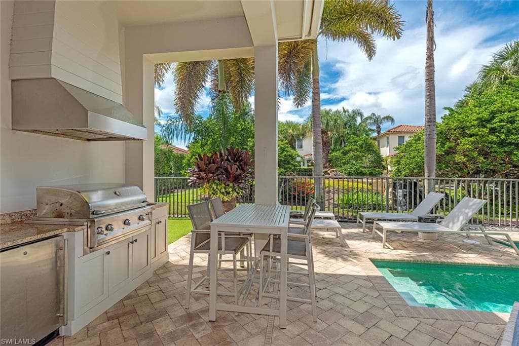 2087 Rivoli Ct, Naples, FL 34105-15