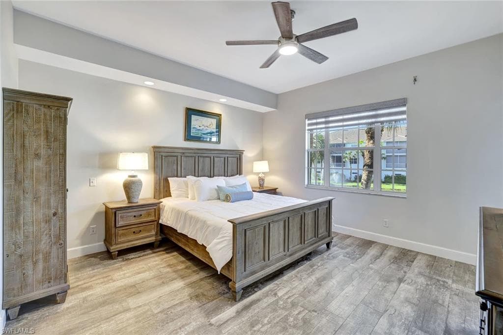 770 Bentwater Cir 103, Naples, FL 34108-9