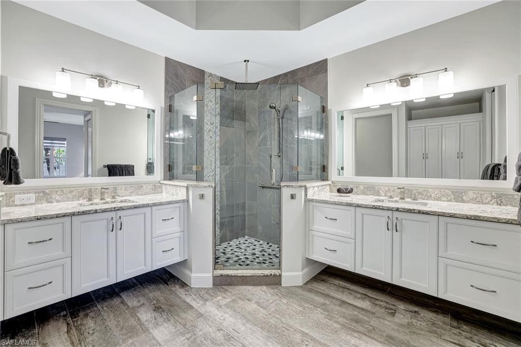 770 Bentwater Cir 103, Naples, FL 34108-11