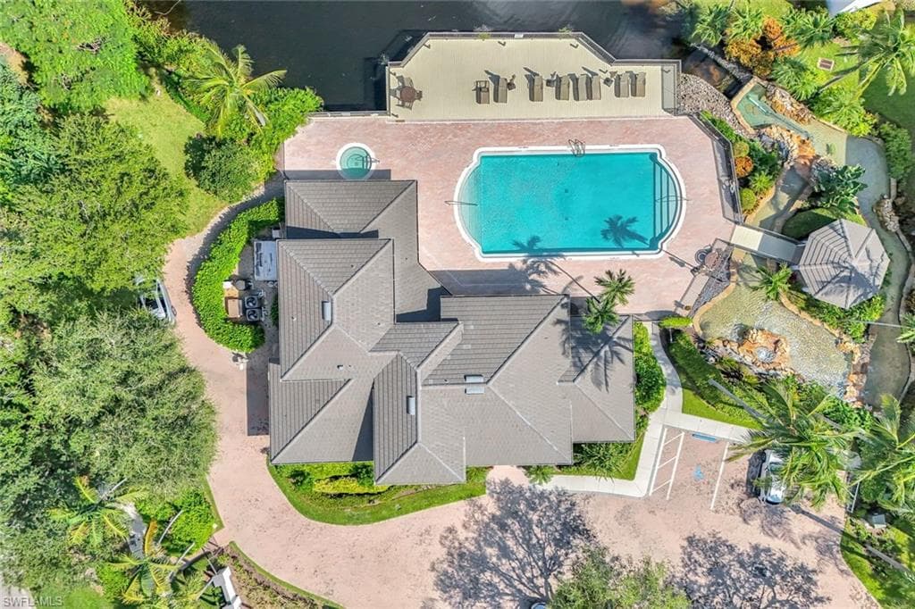 770 Bentwater Cir 103, Naples, FL 34108-32
