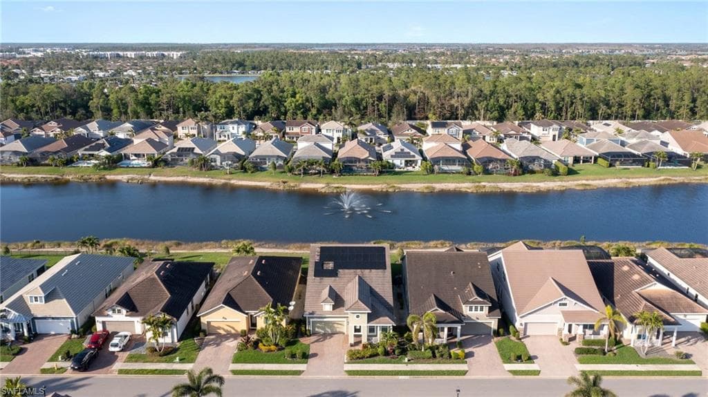 3275 Pilot Cir, Naples, FL 34120-35