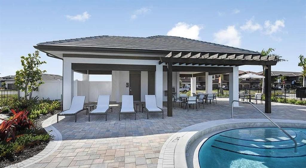 15804 Derna St, Naples, FL 34114-32