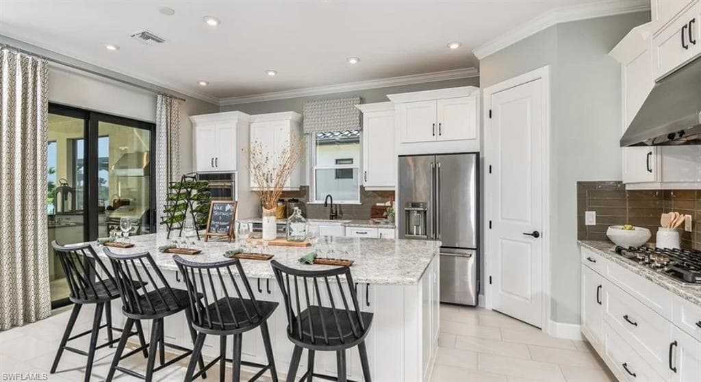 15804 Derna St, Naples, FL 34114-4