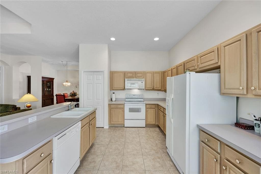 818 Grafton Ct 5, Naples, FL 34104-9