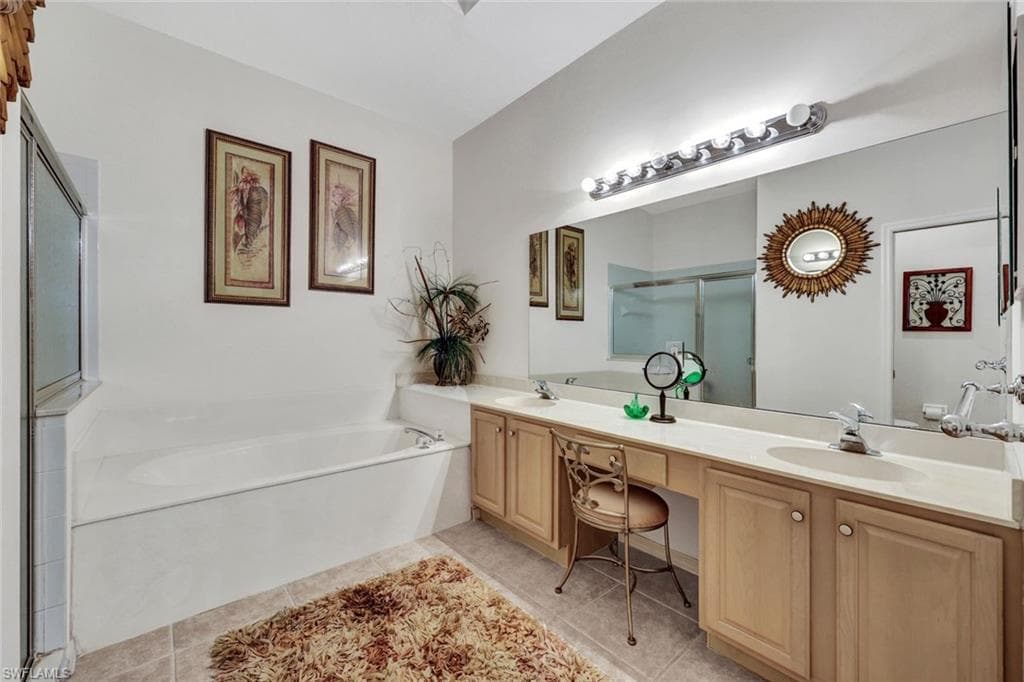 818 Grafton Ct 5, Naples, FL 34104-13