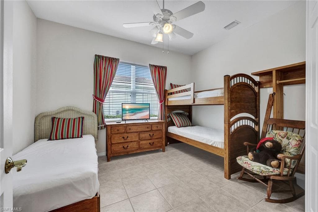 818 Grafton Ct 5, Naples, FL 34104-16