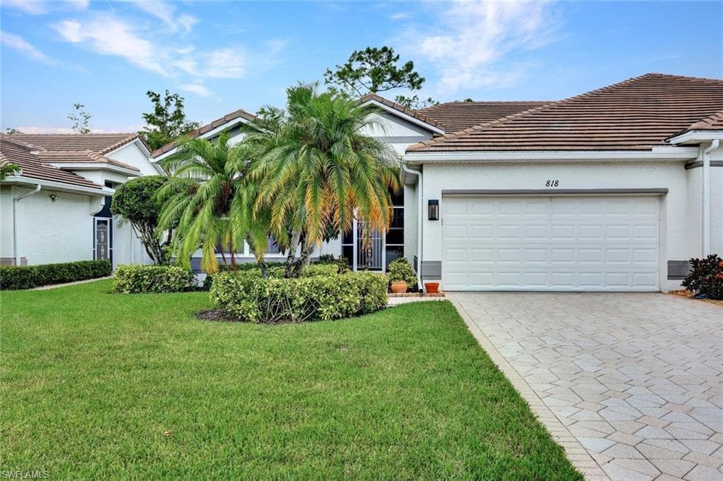 818 Grafton Ct 5, Naples, FL 34104-2