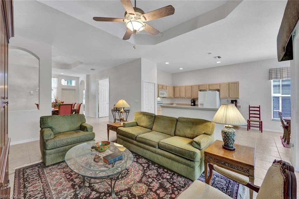 818 Grafton Ct 5, Naples, FL 34104-4