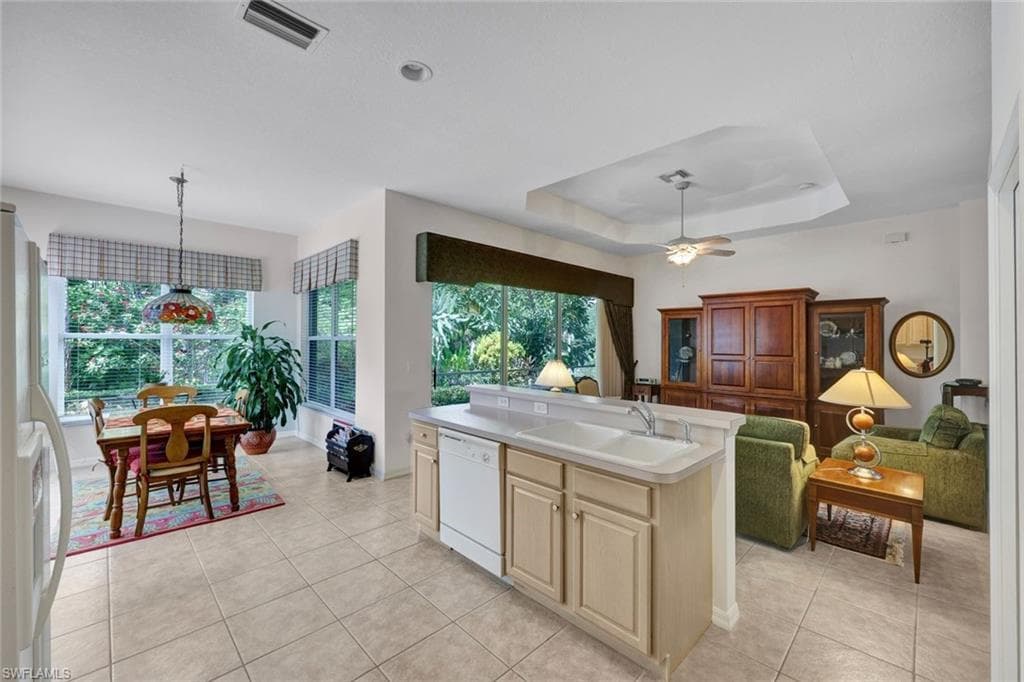 818 Grafton Ct 5, Naples, FL 34104-8