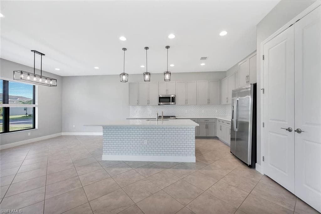 12260 Red Pine Pl, Estero, FL 33928-9