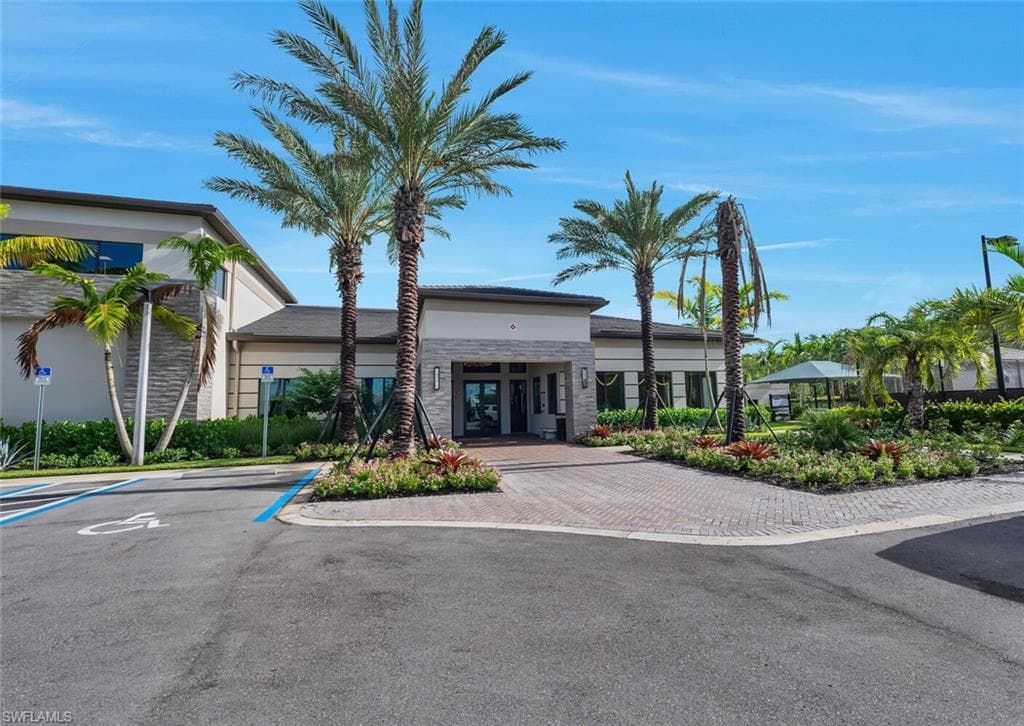 12260 Red Pine Pl, Estero, FL 33928-38