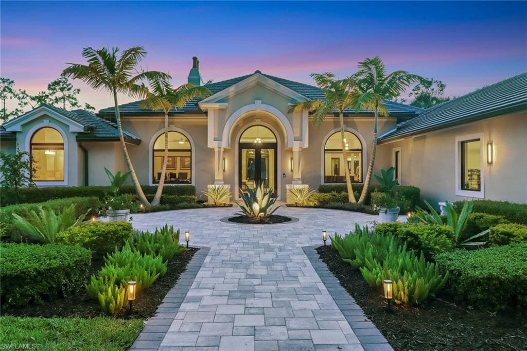 12901 Valewood Dr, Naples, FL 34119-3